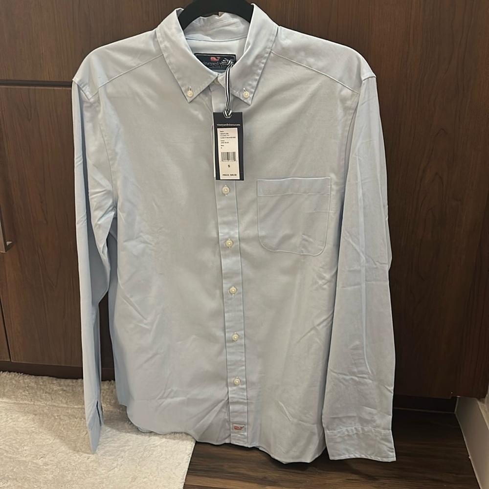 Men’s Vineyard Vines dress shirt
